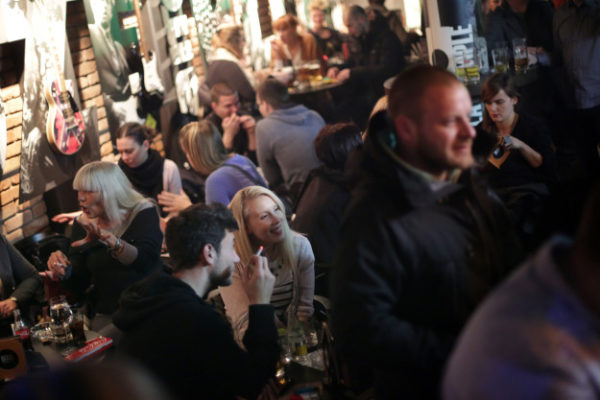 25.11.2015., Zagreb - U klubu Booze&Bluse u suradnji s jack Danielsom otvoren je Krfteraj, projekt koji jednom mjesecno predstavlja mlade obrtnike. Moderator Krafteraja je Dzelo hadjiselimovic. Photo: Grgur Zucko/PIXSELL